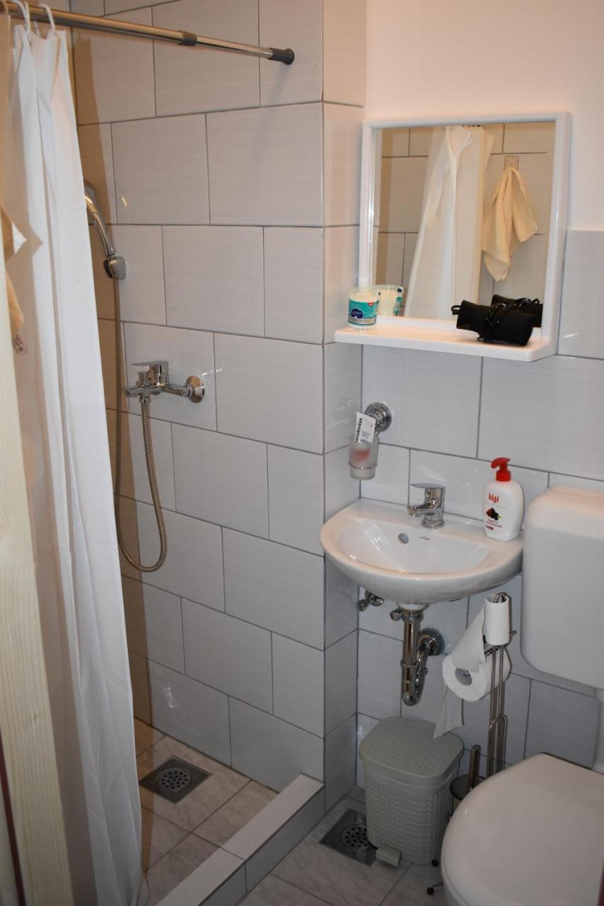 De Lux Apartment & Rooms Emilia Баня-Лука Экстерьер фото