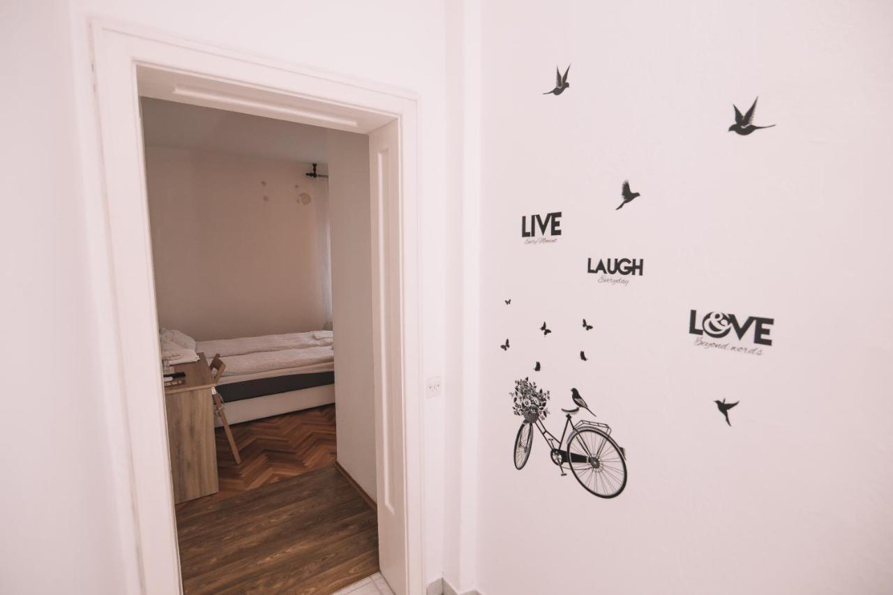 De Lux Apartment & Rooms Emilia Баня-Лука Экстерьер фото