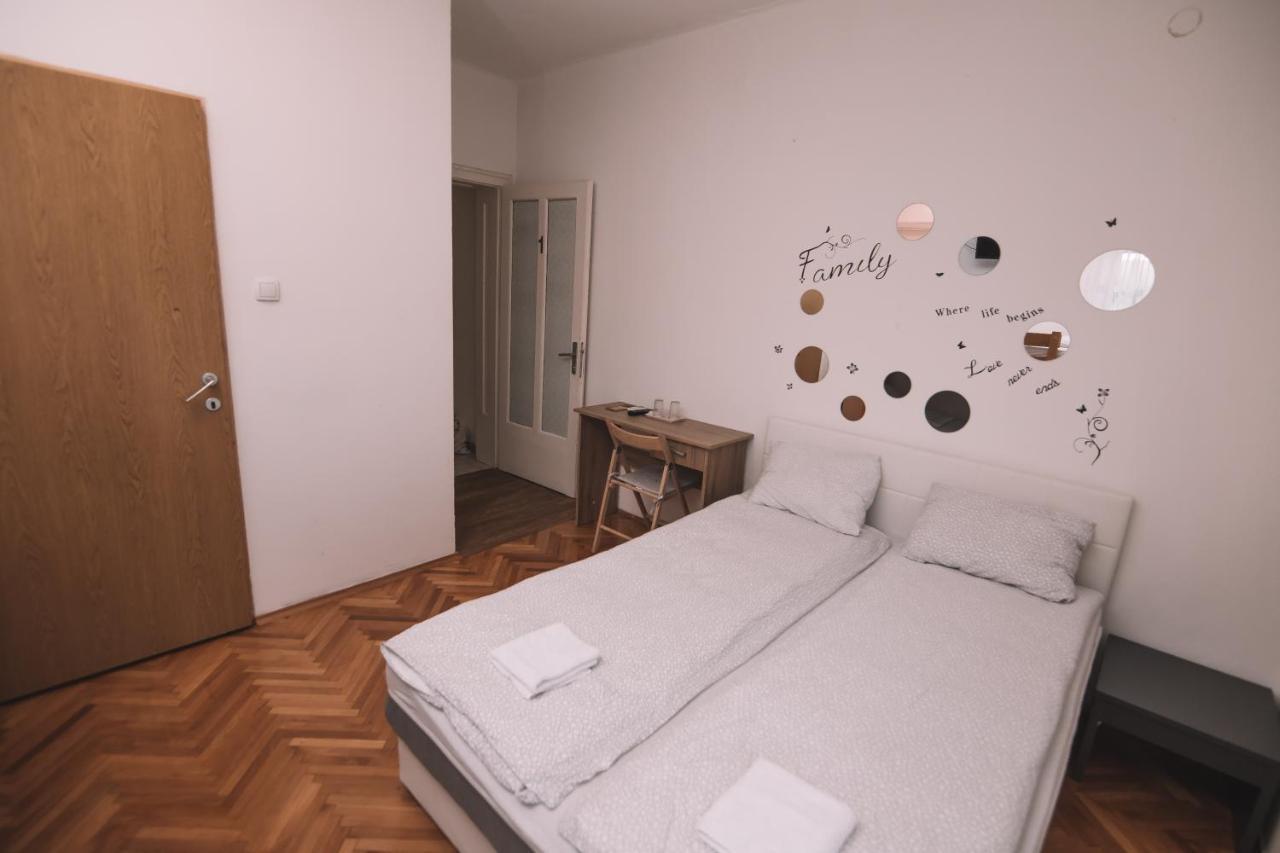De Lux Apartment & Rooms Emilia Баня-Лука Экстерьер фото