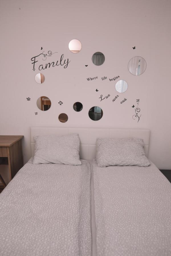 De Lux Apartment & Rooms Emilia Баня-Лука Экстерьер фото