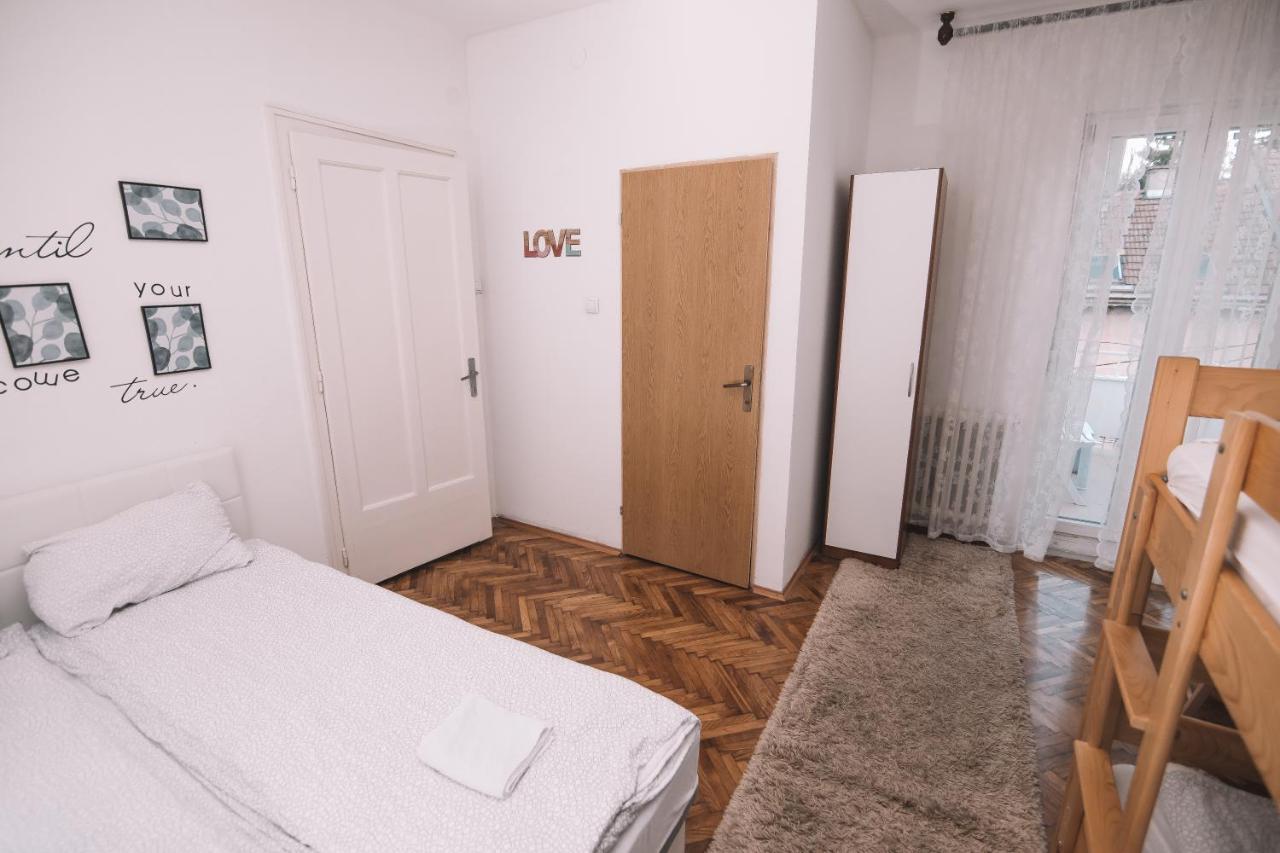 De Lux Apartment & Rooms Emilia Баня-Лука Экстерьер фото